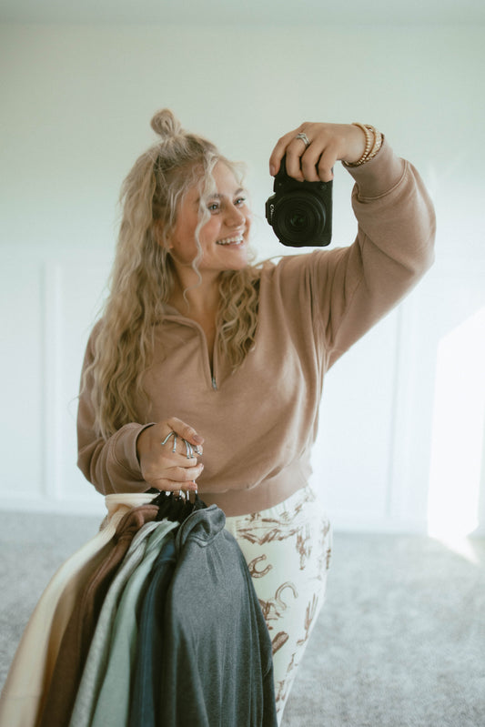 Davi Quarter Zip Sweatshirt (7 Colors)