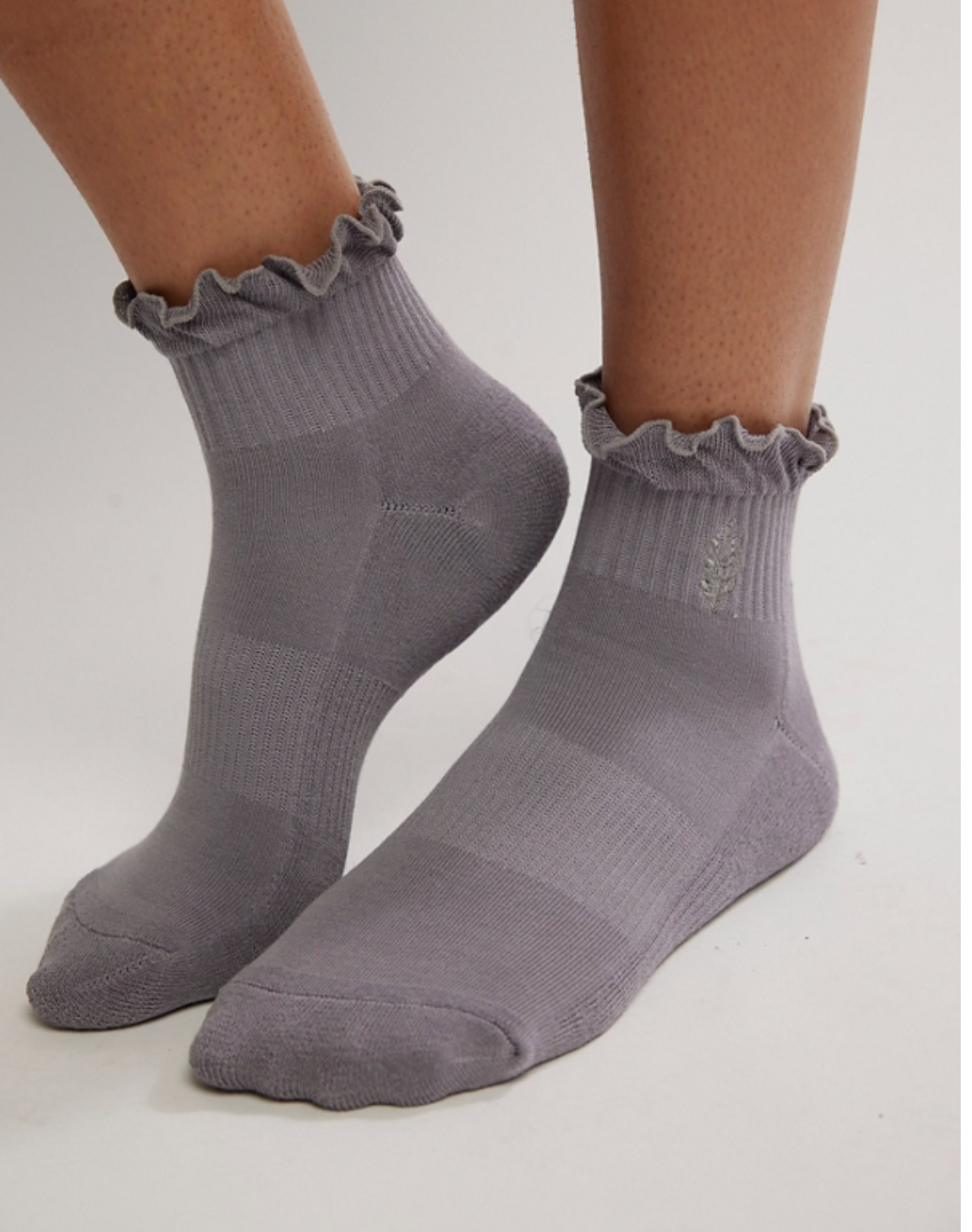 Movement Classic Ruffle Sock