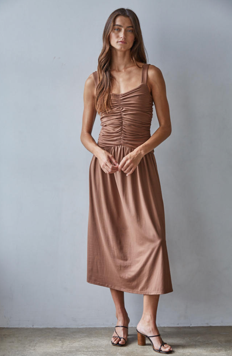 Lavinnea Shirred Maxi