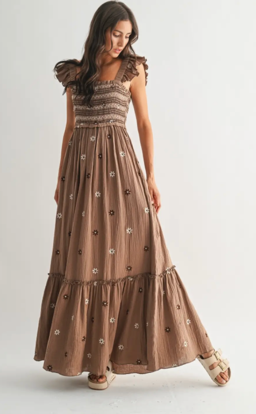 Maddie Floral Embroidered Maxi Dress Medium