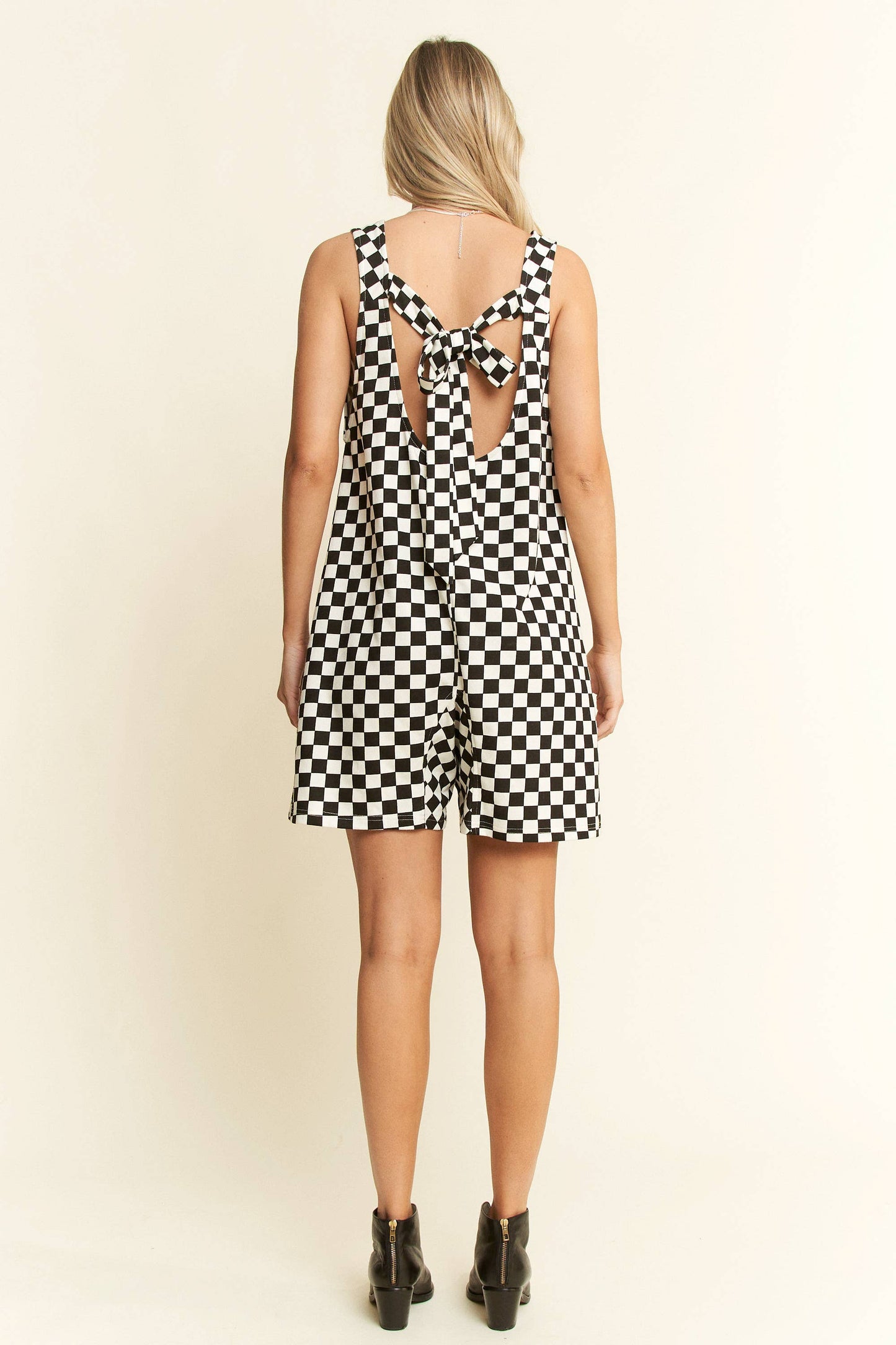 Nicole Romper