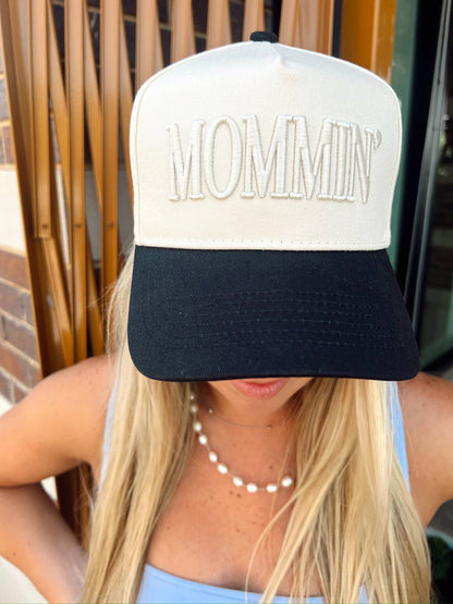 Mommin' - Vintage Trucker Hat