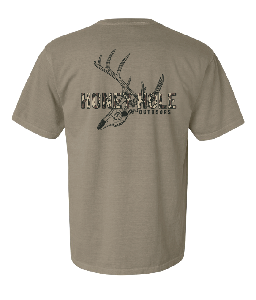Honey Hole - Skull Mount T-Shirt