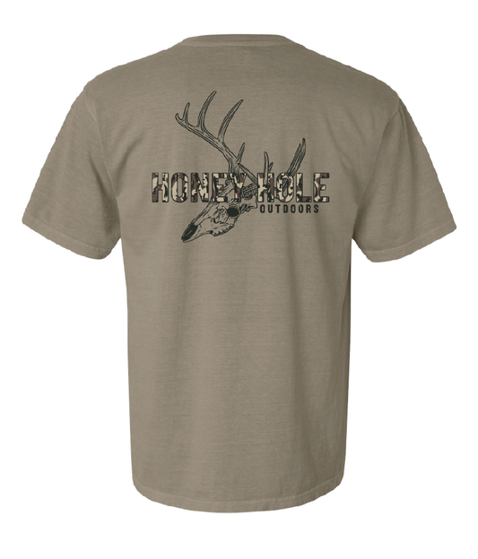 Honey Hole - Skull Mount T-Shirt