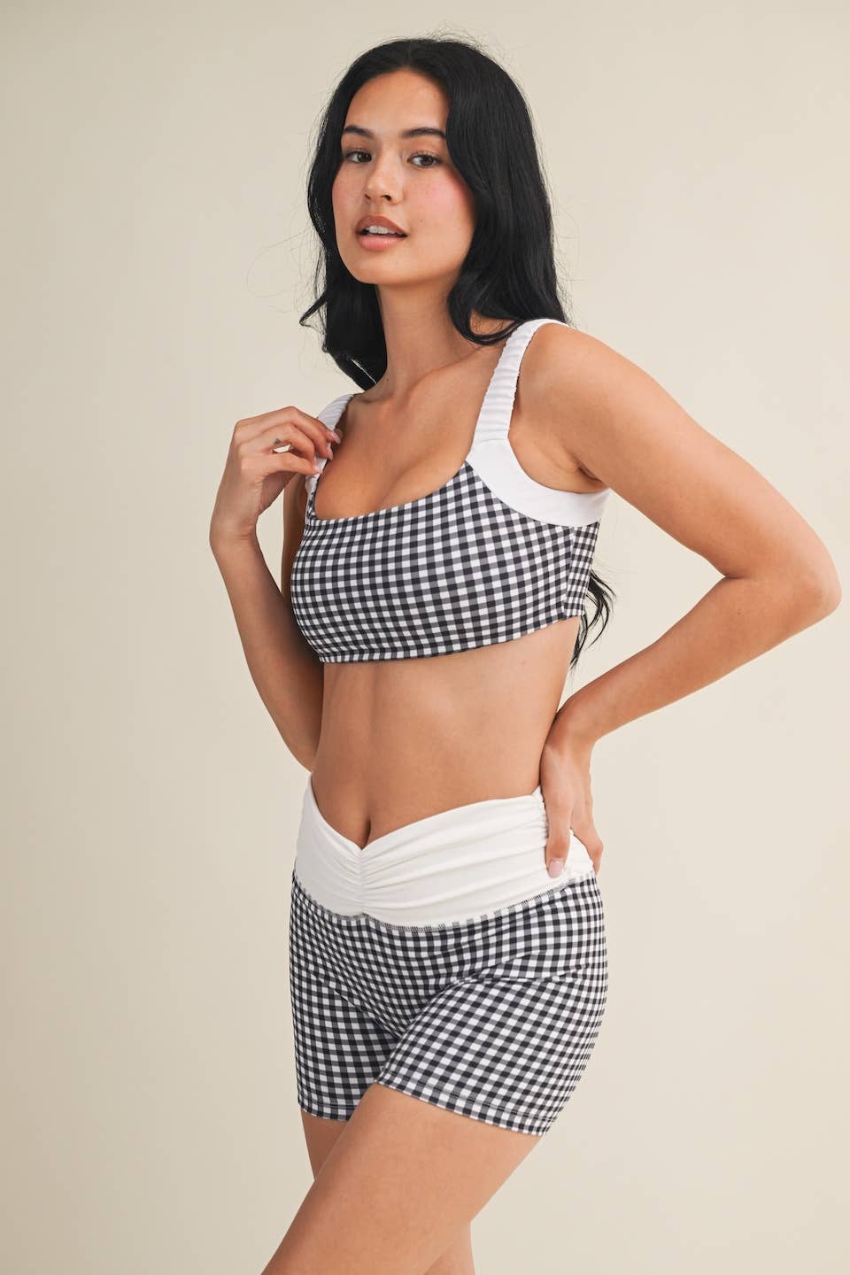 Gingham Print Scrunched Strap Sports Bra