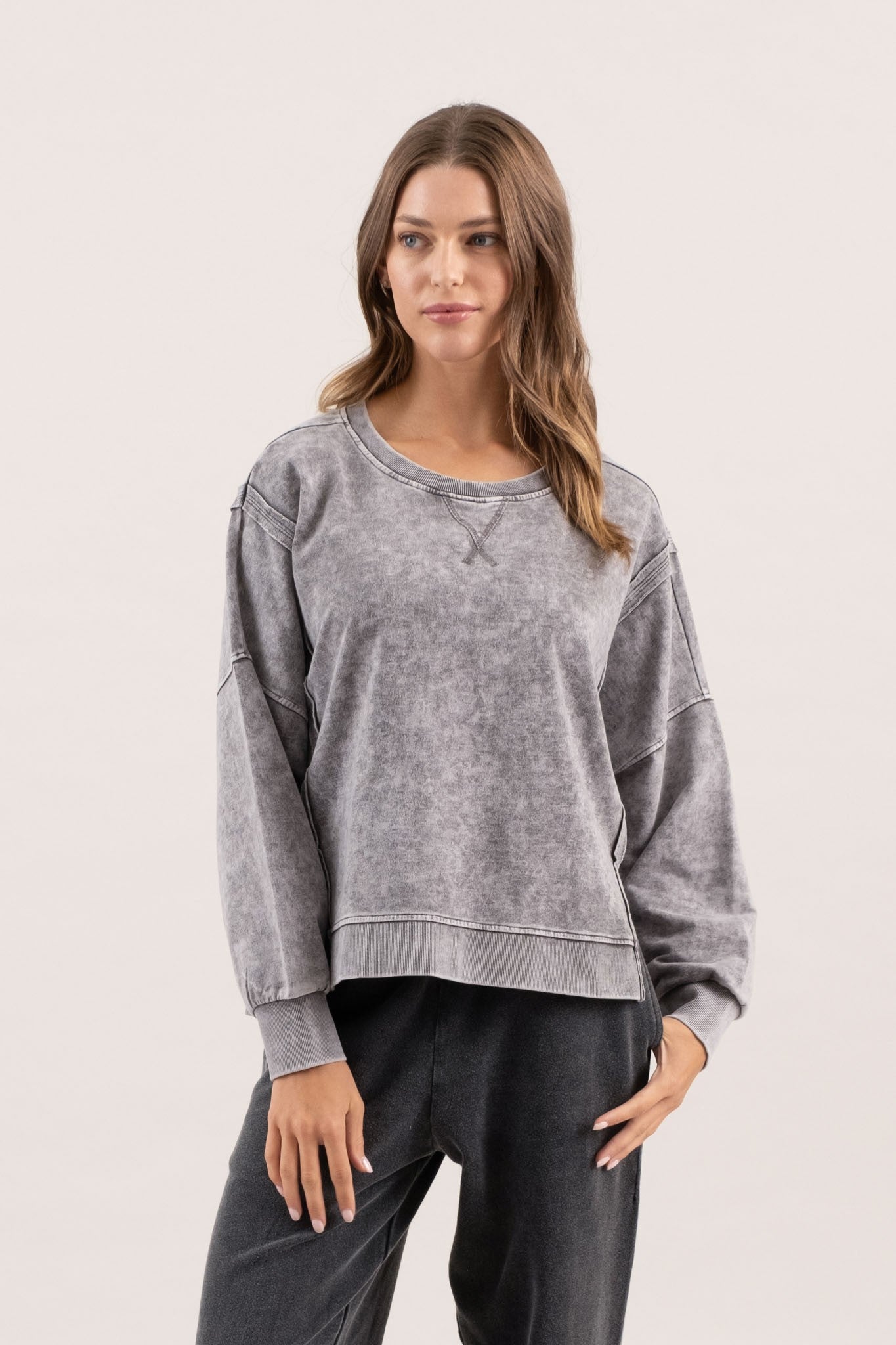 Taylor Seam Detail Top (Two Colors)