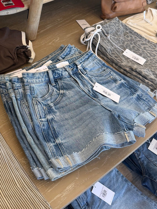 Rebecca Double Front Pocket Cuff Short