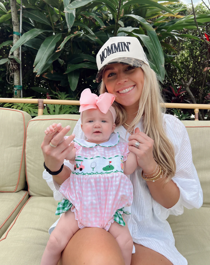 Mommin' - Vintage Trucker Hat