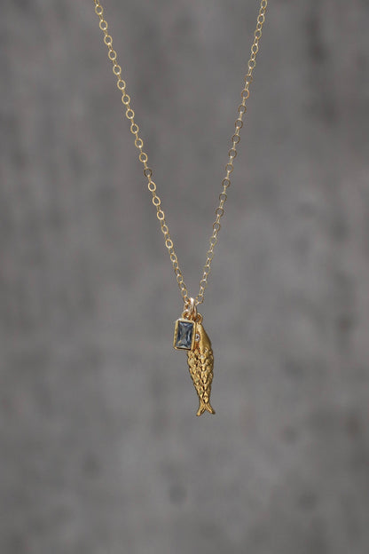 SEAGLASS CATCH NECKLACE