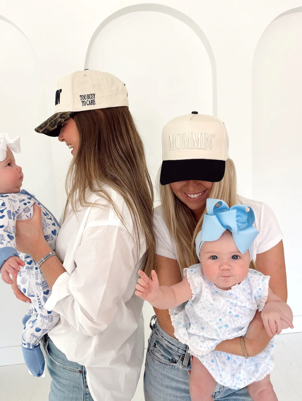 Mommin' - Vintage Trucker Hat