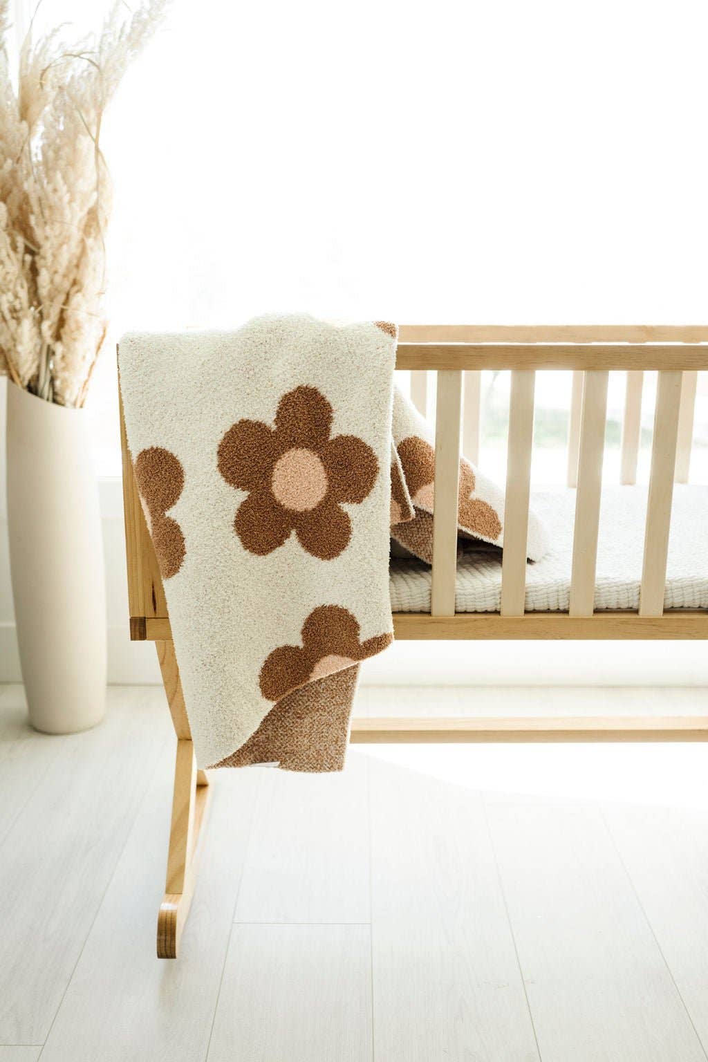 Daisy Plush Blanket - Caramel & Pink