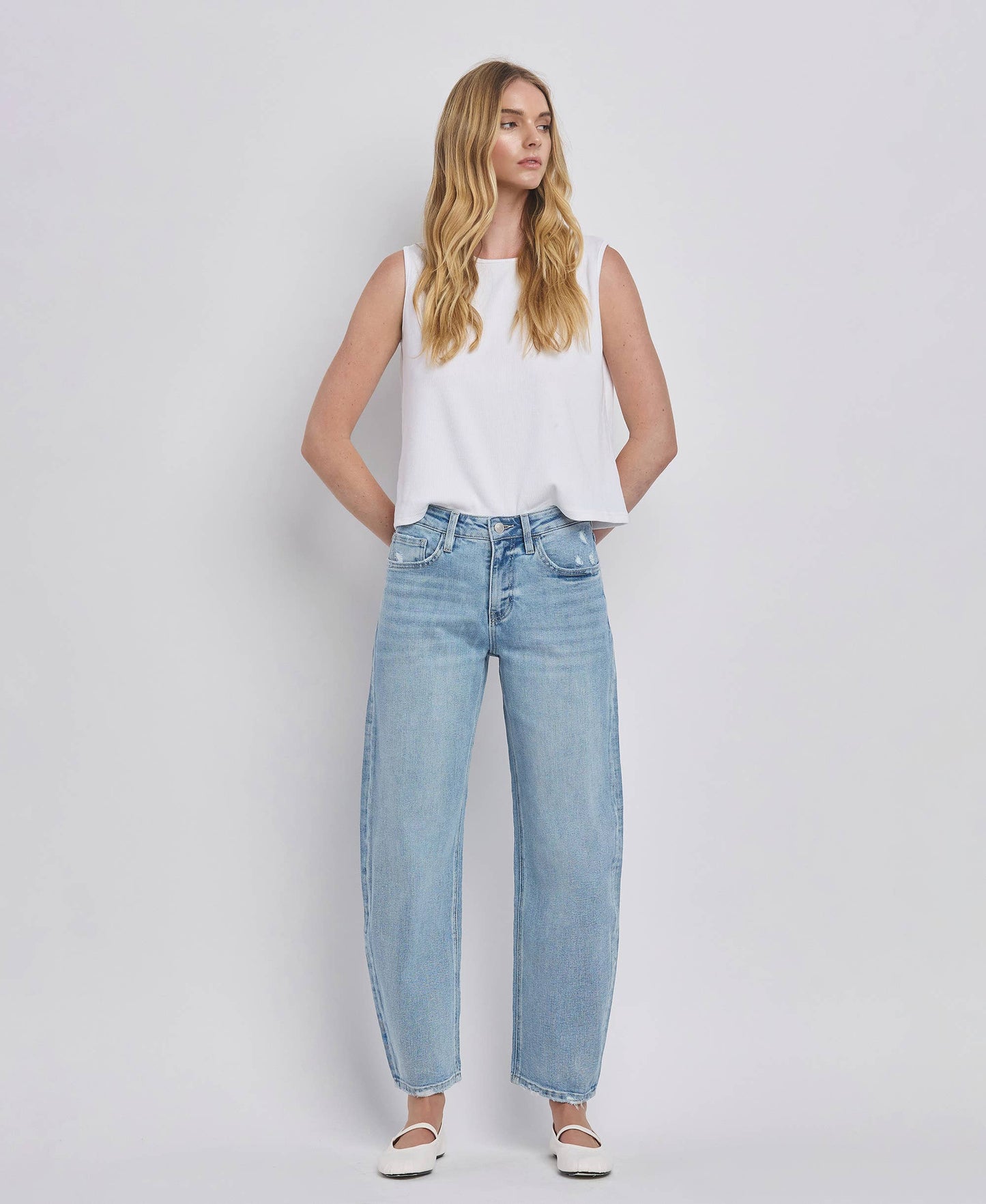 Jennie Barrel Leg Jean
