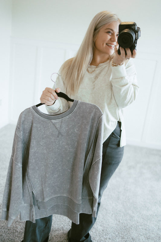 Taylor Seam Detail Top (Two Colors)