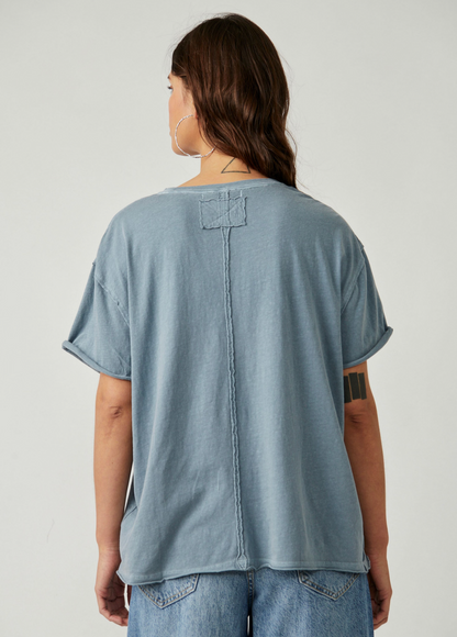 Nina Tee
