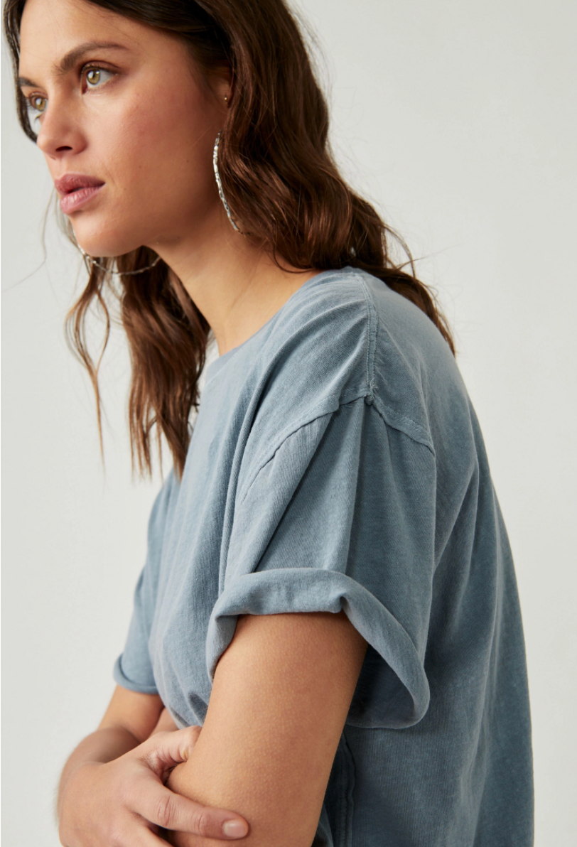 Nina Tee