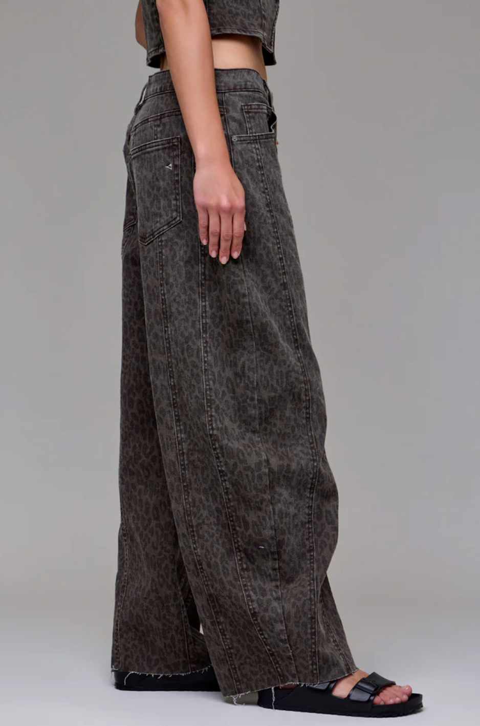Sammie Cheetah Seamed Barrel Jeans