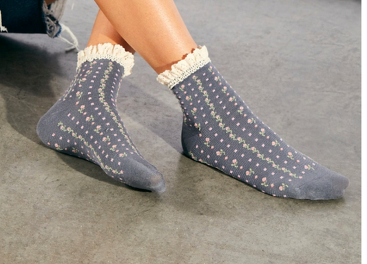 Rosebud Waffle Knit Ankle Sock