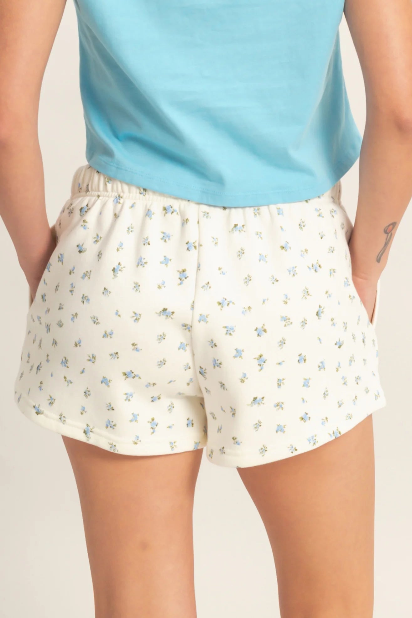 Sherry Floral Short (Two colors)