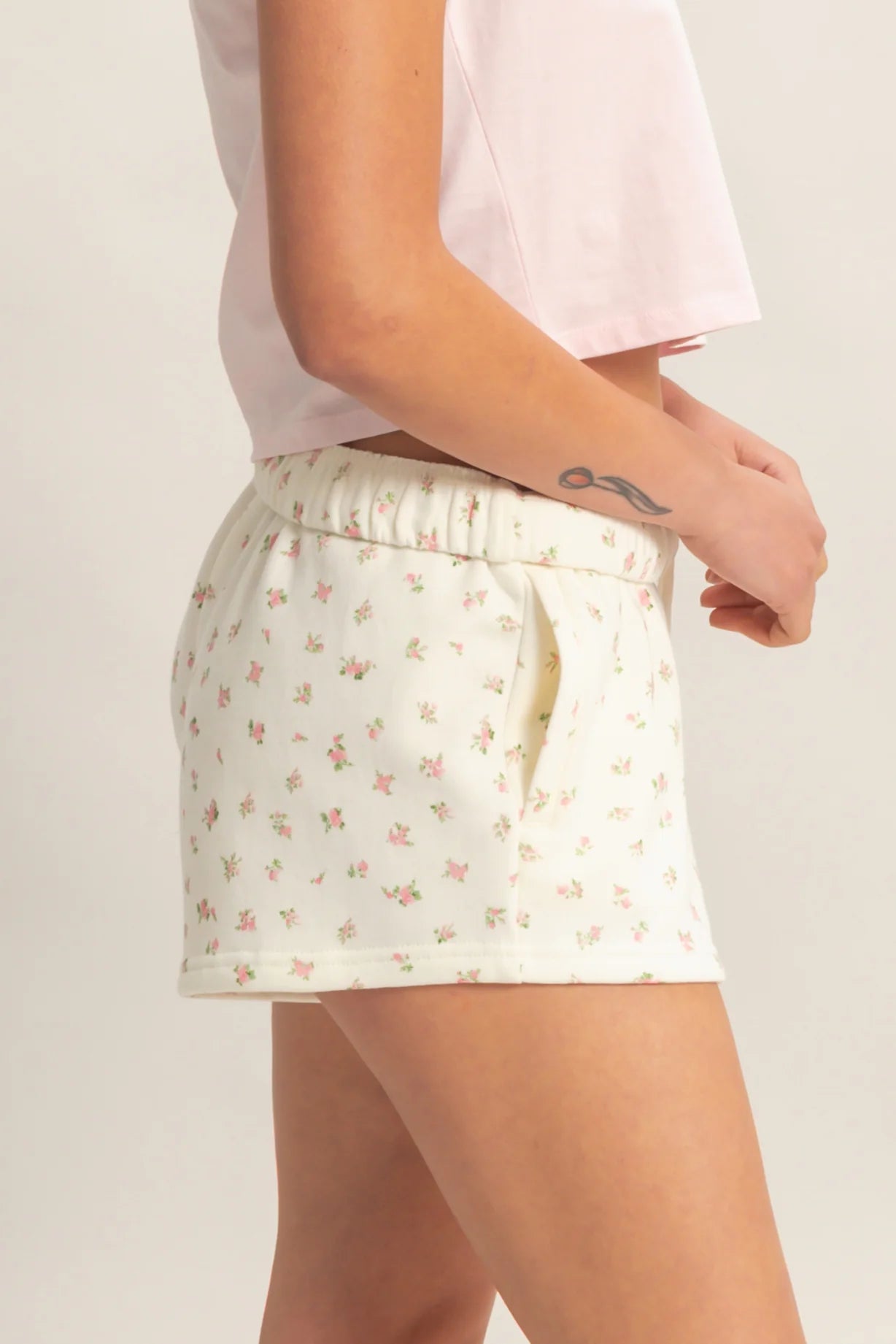 Sherry Floral Short (Two colors)