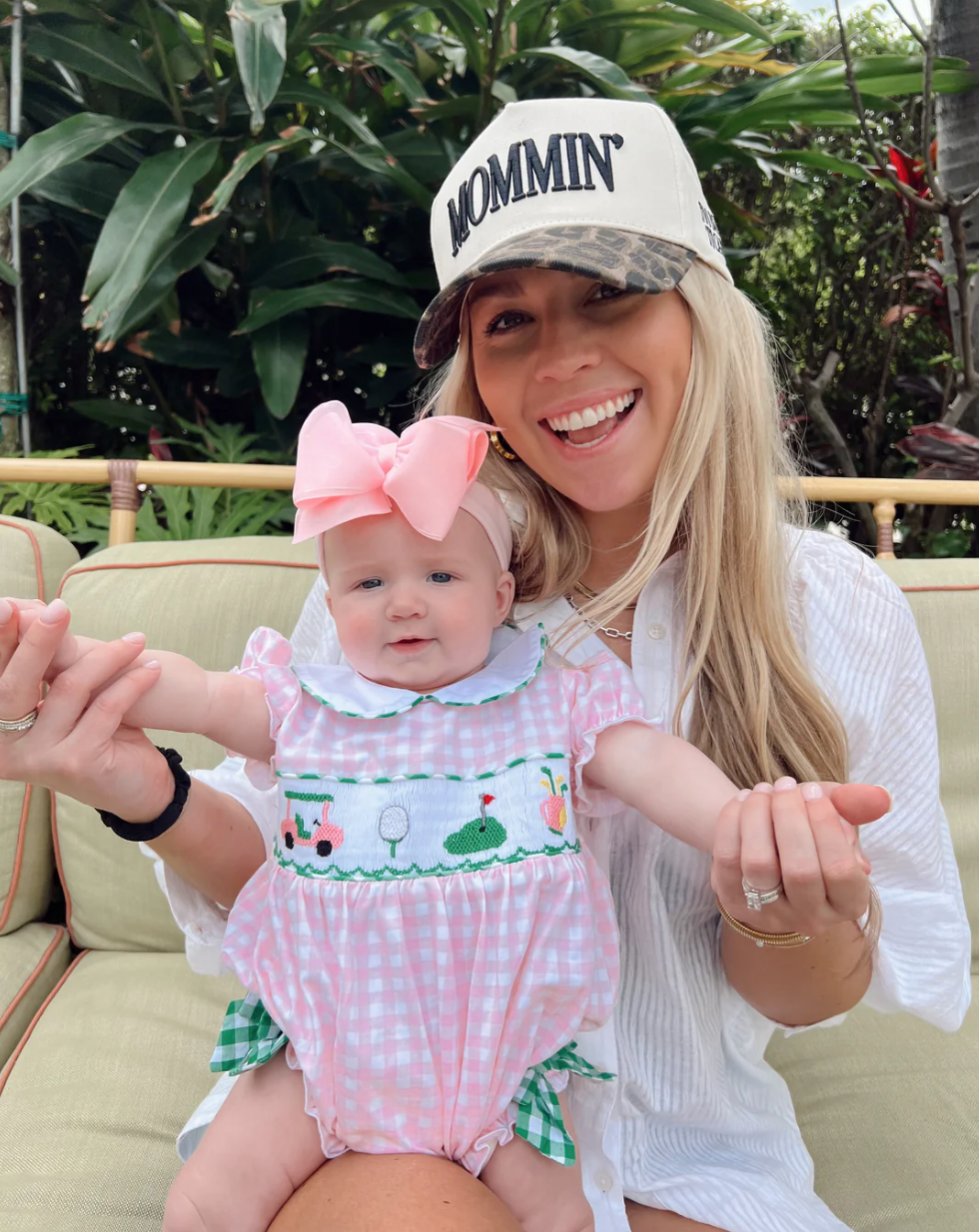 Mommin' - Vintage Trucker Hat