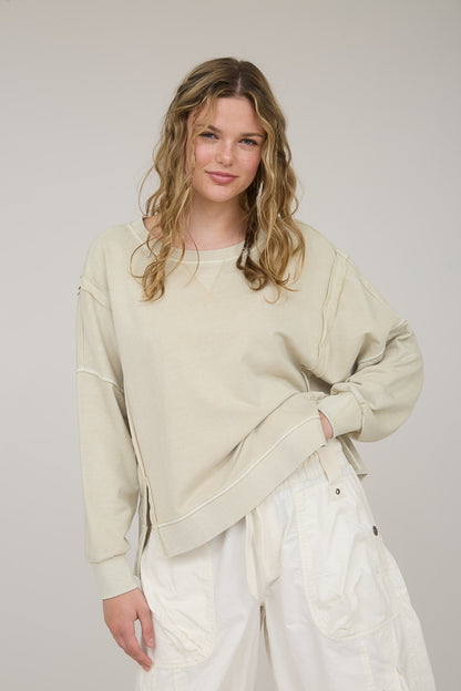 Taylor Seam Detail Top (Two Colors)